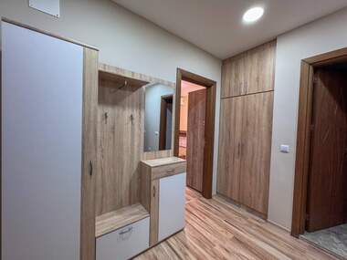 Miete - Wohnung in Horizont,  Burgas