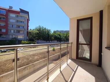 Продажба - Апартамент в Дружба 3,  Русе