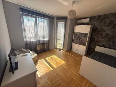 For rent - Apartment in Liatno kino Trakia,  Varna