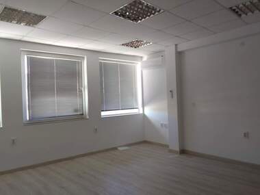Miete - Büro in Zentar,  Weliko Tarnowo