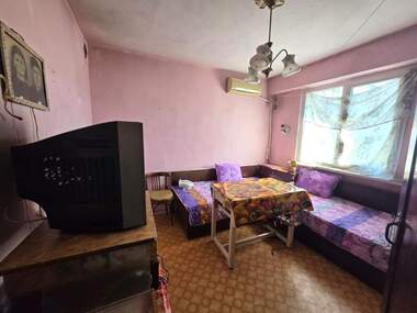 For sale - Apartment in Liuben Karavelov,  Haskovo