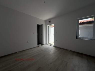 Продажба - Къща в Кралска зона,  Добрич