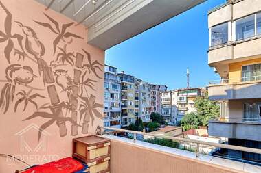 Vânzare - Apartament în Văzrajdane,  Burgas
