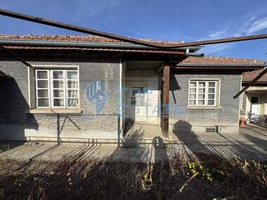 For sale - House in Polski Trambesh,  Veliko Tarnovo