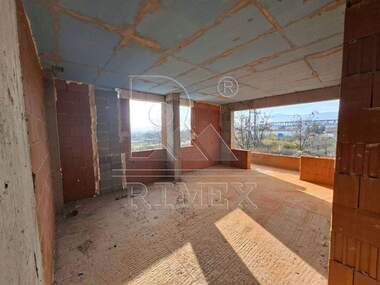 For sale - Apartment in Komatevsko shose,  Plovdiv