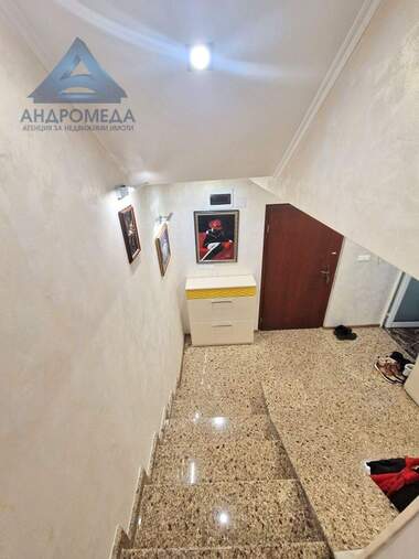 For sale - Apartment in 9-ti kvartal,  Pleven