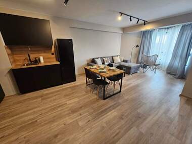 Închiriere - Apartament în Hristo Smirnenski,  Plovdiv
