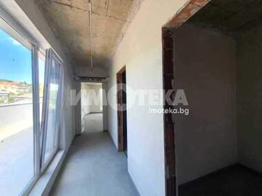 For sale - Apartment in Vazrajdane 2,  Varna