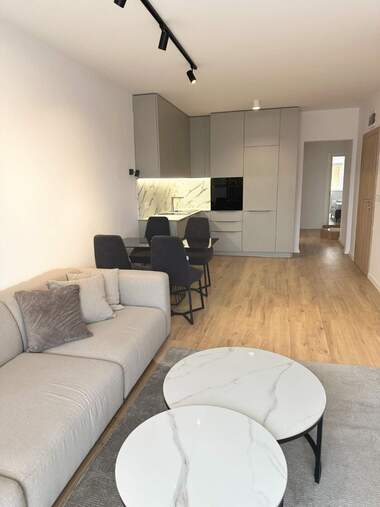 Miete - Wohnung in Komatewski wazel,  Plowdiw