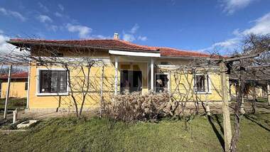 Vânzare - Casă în Liuliakovo,  Dobrice