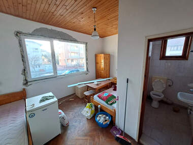For sale - Floor of a house in Lozenec,  Iambol
