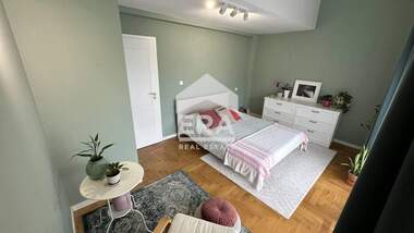 Kira - Apartman olarak Oborishte,  Sofia