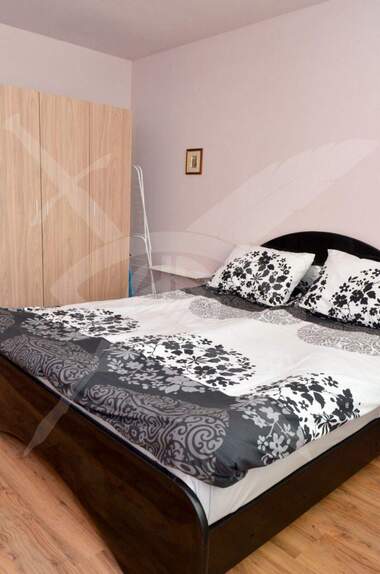 For rent - Apartment in Sportna zala,  Varna