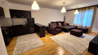 Închiriere - Apartament în Văzrajdane,  Burgas