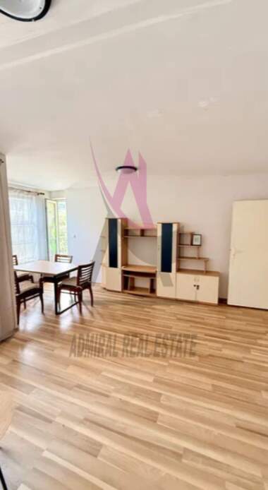 Închiriere - Apartament în HEI,  Varna