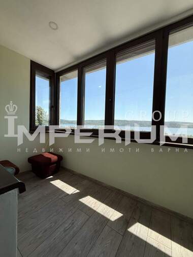Închiriere - Apartament în Kazașko,  Varna