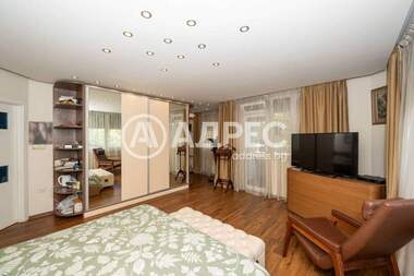 Vânzare - Apartament în Kărșiaka,  Plovdiv