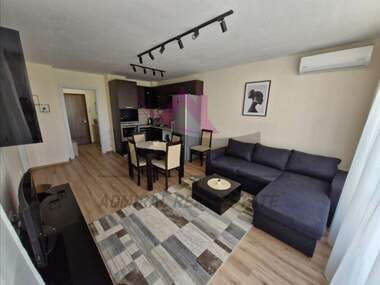 Închiriere - Apartament în Văzrajdane 1,  Varna