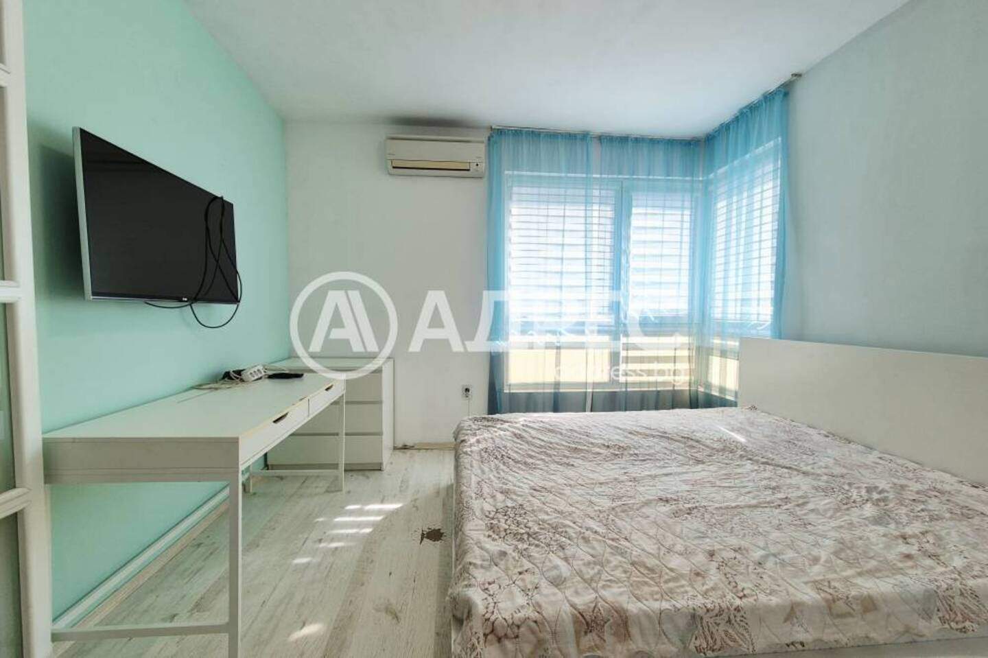 Cu patru camere Apartament în Văzrajdane 1, Varna – fotografia 6