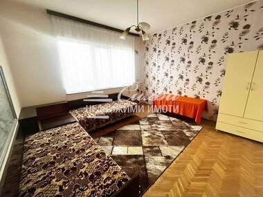 Продажба - Апартамент в Добруджански,  Шумен