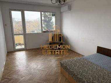 Vânzare - Apartament în Bazar Levski,  Varna