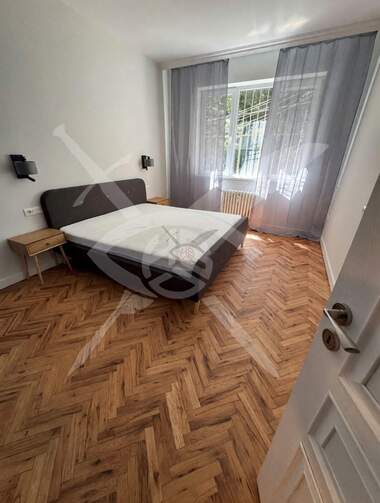 Kira - Apartman olarak Oborishte,  Sofia