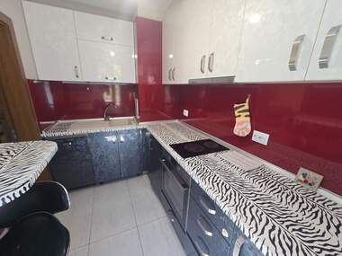 Miete - Wohnung in Wazrajdane,  Burgas