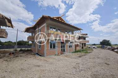 For sale - House in Prolesha,  Sofia Oblast