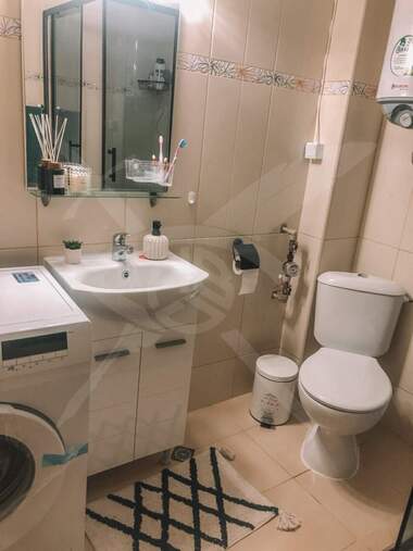 Închiriere - Apartament în Okrăjna bolnița - Generali,  Varna