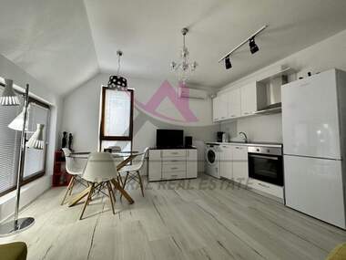 For rent - Apartment in Kolhozen pazar,  Varna