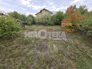 For sale - House in Voluiak,  Sofia