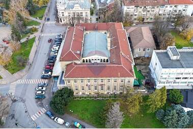 Kira - Yer olarak Center,  Ruse