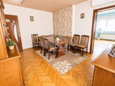 Продажба - Апартамент в Център,  Добрич