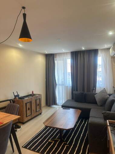 Închiriere - Apartament în Wider Center,  Pleven