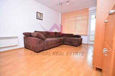 Kira - Apartman olarak Liatno kino Trakia,  Varna
