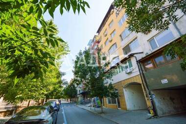 Verkauf - Wohnung in Wazrajdane,  Burgas