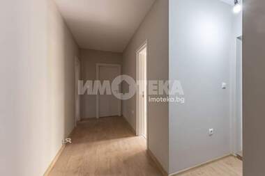 Продажба - Апартамент в Център,  Варна