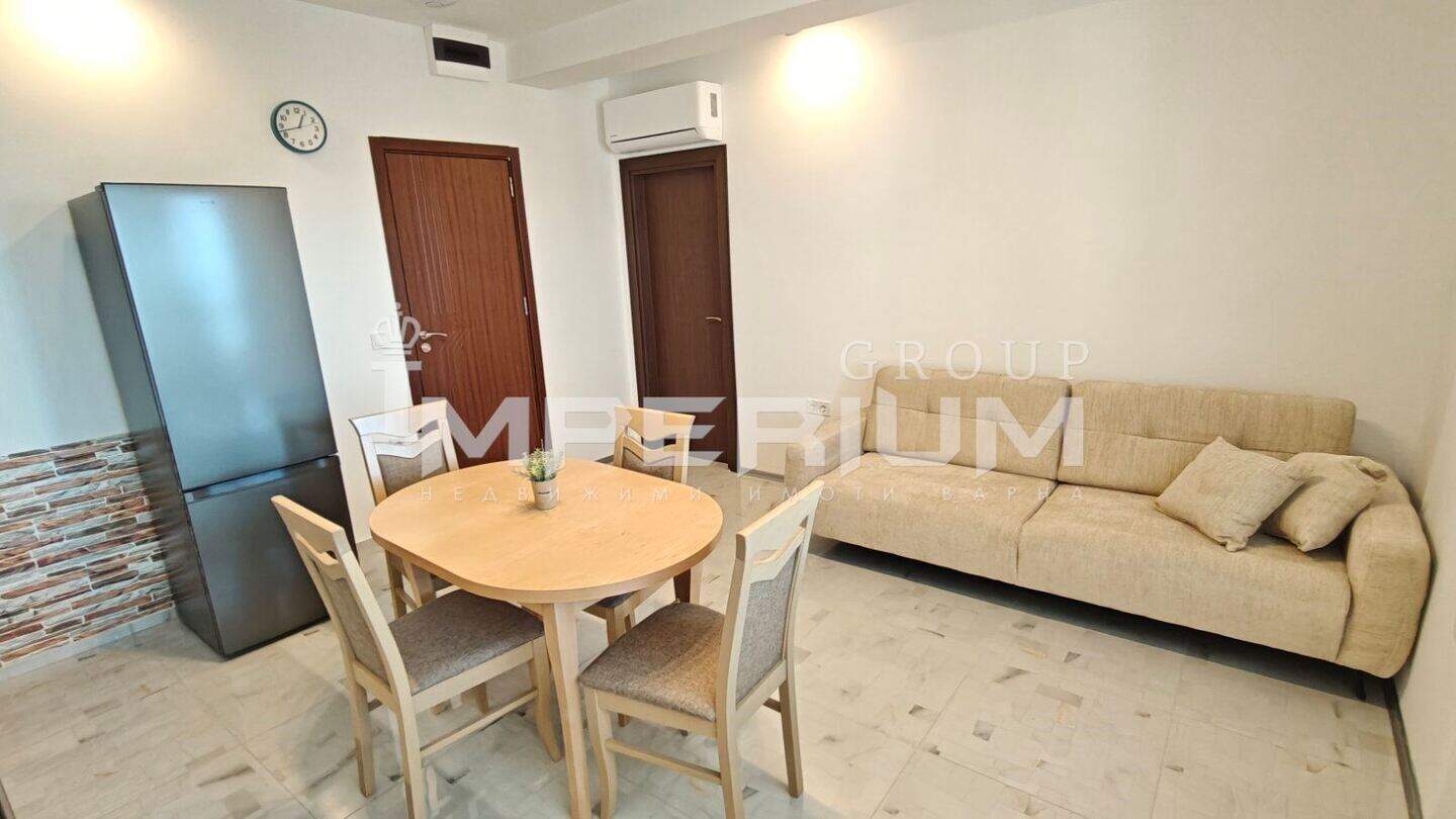 Cu trei camere Apartament în Văzrajdane 3, Varna – fotografia 3