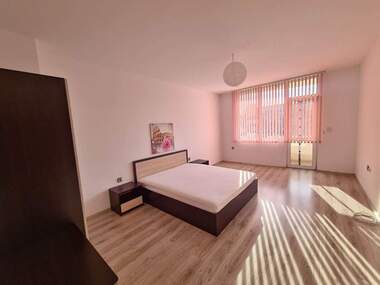 For rent - Apartment in Center,  Haskovo