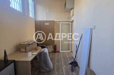 Ενοίκιο - Κατάστημα σε Център,  Пловдив