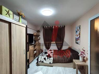 Продажа - Квартира в Център,  Бургас