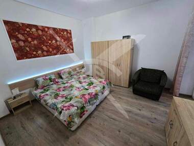 Închiriere - Apartament în Center,  Varna