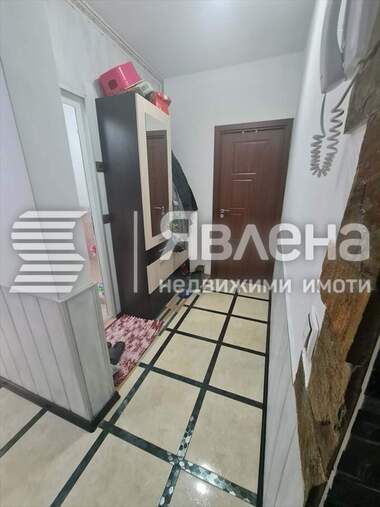 Продажба - Апартамент в Георги Бенковски,  Ямбол