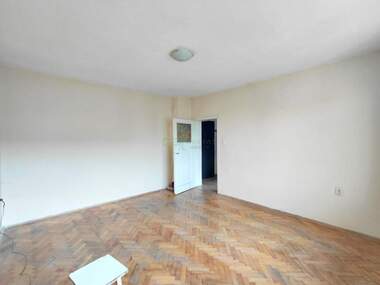Închiriere - Apartament în Suhata reka,  Sofia