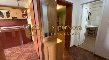 Închiriere - Apartament în Trakiîski,  Haskovo