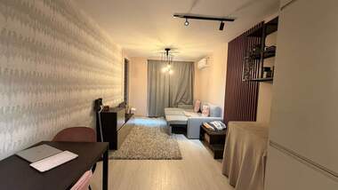 Închiriere - Apartament în Mladejki hălm,  Plovdiv