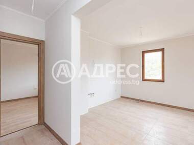 Vânzare - Apartament în Vinița,  Varna