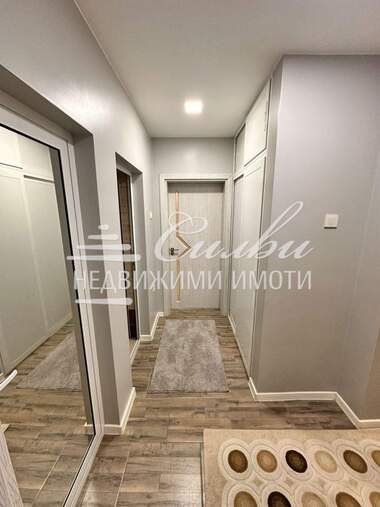 Vânzare - Apartament în Center,  Șumen