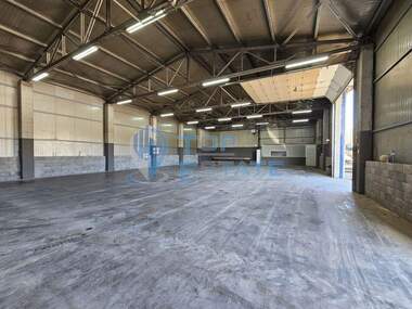 For rent - Storage in Promishlena zona - Zapad,  Veliko Tarnovo