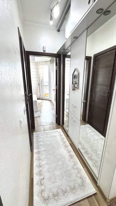 Închiriere - Apartament în Slaveîkov,  Burgas